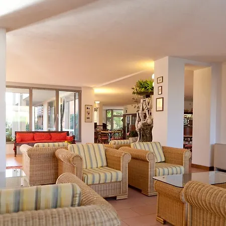 Idania Hotel 3*