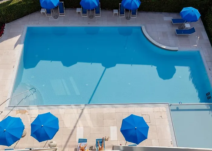 Idania Hotel
